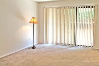 32 Shrewsbury Green Dr Unit B, Shrewsbury, MA 01545