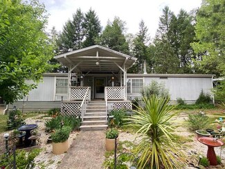 200 Madrona Dr, Cave Junction, OR 97523