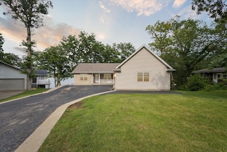 1922 Dawn Point, Davis, IL 61019