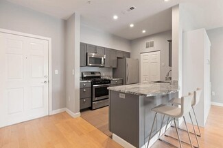 21 Hampshire Rd Unit 212, Methuen, MA 01844