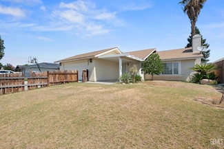 448 E Warren Ave, Bakersfield, CA 93308