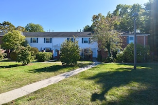 15 Yorktown Dr, Springfield, MA 01108