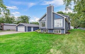 1213 Goodview Ave, Johnsburg, IL 60051