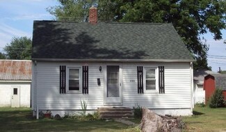 304 S Washington St, Bourbon, IN 46504