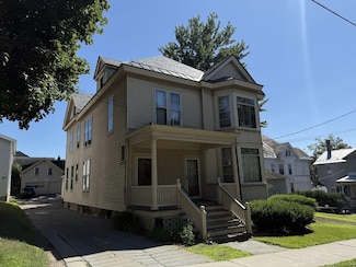 335-337 Pearl St, Burlington, VT 05401