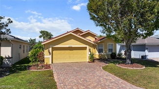 8121 Breton Cir, Fort Myers, FL 33912