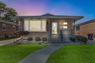 3105 W 102nd St, Evergreen Park, IL 60805