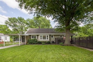 5818 W 75th St, Prairie Village, KS 66208