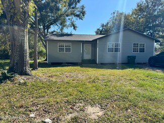 4830 Saphire Ave, Moss Point, MS 39563