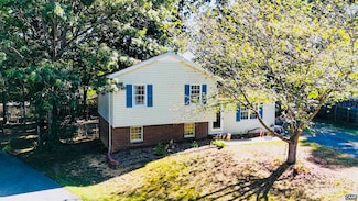 16 Kingston Ct, Stuarts Draft, VA 24477