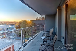 145 Biltmore Ave Unit 300, Asheville, NC 28801