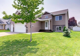 308 Art St NW, New Prague, MN 56071