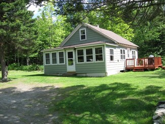 18 Woodside Dr, Pittsburg, NH 03592