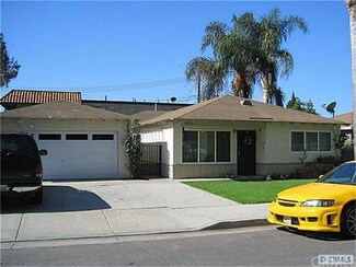 7872 Sycamore Dr, Huntington Beach, CA 92647