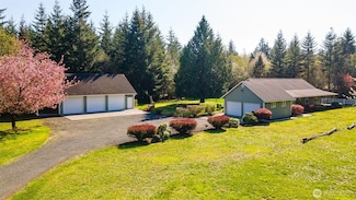 698 Logan Hill Rd, Chehalis, WA 98532