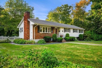 442 Pearl St, Reading, MA 01867