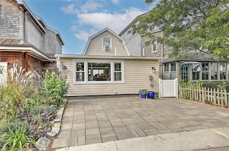 45 White Ave, Riverside, RI 02915