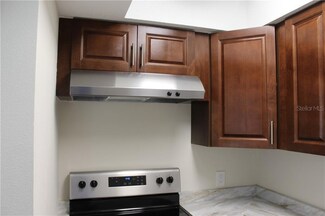 486 88th Ave N, St. Petersburg, FL 33702