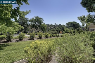1125 Singingwood Ct Unit 4, Walnut Creek, CA 94595