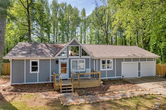 1660 Rose Garden Ln, Loganville, GA 30052