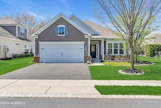 68 E Bosworth Blvd, Farmingdale, NJ 07727