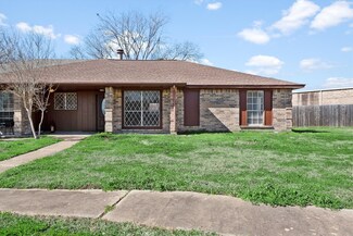 3706 Westmeadow Dr, Houston, TX 77082