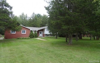 3211 McCluskey, Pinckney, MI 48169