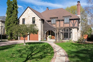 2420 N Pasadena Blvd, Milwaukee, WI 53226