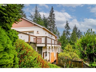 2758 Bowmont Dr, Eugene, OR 97405