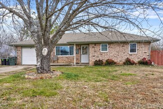 500 Maplewood Ln, Skiatook, OK 74070