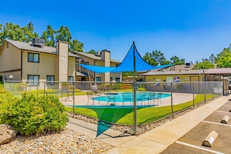 49400 River Park Rd Unit 45, Oakhurst, CA 93644