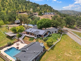 33295 Globe Dr, Springville, CA 93265