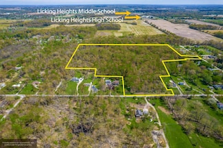 3773 Dixon Rd SW, Pataskala, OH 43062