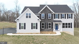 2600 Longridge Dr, Hellertown, PA 18055