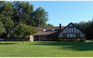 9518 Salisbury Rd, Monclova, OH 43542