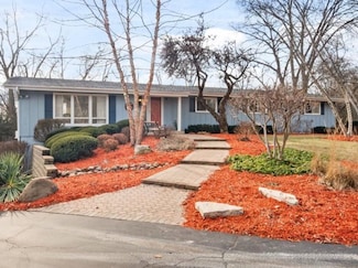 36W815 Red Haw Ln, Saint Charles, IL 60174