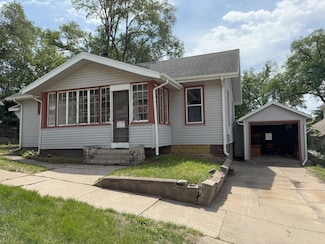 707 Wilson Ave, Council Bluffs, IA 51503