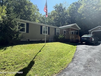 1226 Woodhaven Dr, White Haven, PA 18661