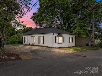 207 Eden St, Davidson, NC 28036