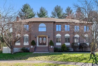 11 Verde Cir, Reading, MA 01867