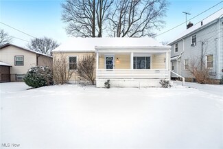 1064 Avon St, Akron, OH 44310