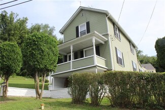 108 Oak St, Bentleyville, PA 15314