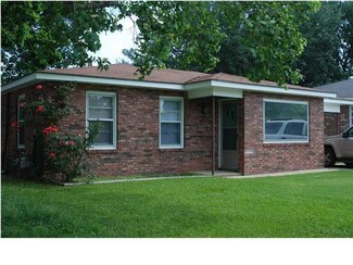 205 Carlton Dr, Lafayette, LA 70501