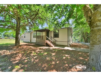 7349 Henderer Rd, Elkton, OR 97436