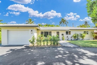 1103 SE 6th St, Deerfield Beach, FL 33441