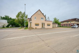 205 10th St S, Virginia, MN 55792