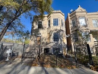 4038 W Wilcox St, Chicago, IL 60624