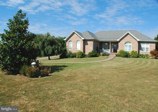 76 Vista Ln, White Post, VA 22663