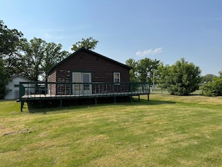 109 E Lokken Ave, Badger, MN 56714