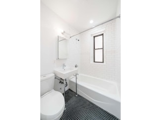 300 W 12th St Unit 1G, New York, NY 10014